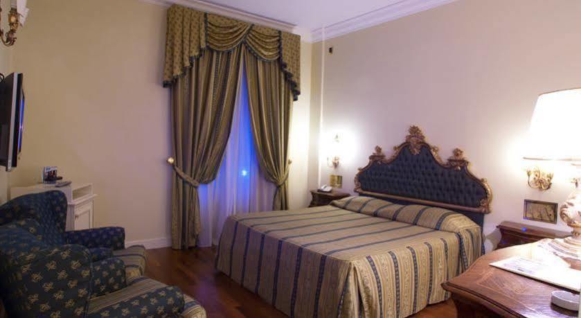 Hotel Villa Il Patriarca Chiusi Exteriör bild